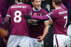 英超狼队2-3伯恩利 弗莱明双响+绝杀 福斯特替补建功