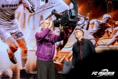 齐达内中国行亮相FC足球发布会 受到皇马球迷热烈欢迎