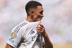 曝阿诺德在皇马适应得很顺利 不会改变场上位置