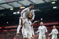 姆伯莫和阿马德赛后在更衣室跳舞 曼联击败布莱顿