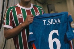 切尔西赠送席尔瓦6号球衣 曾是球员在蓝军的号码